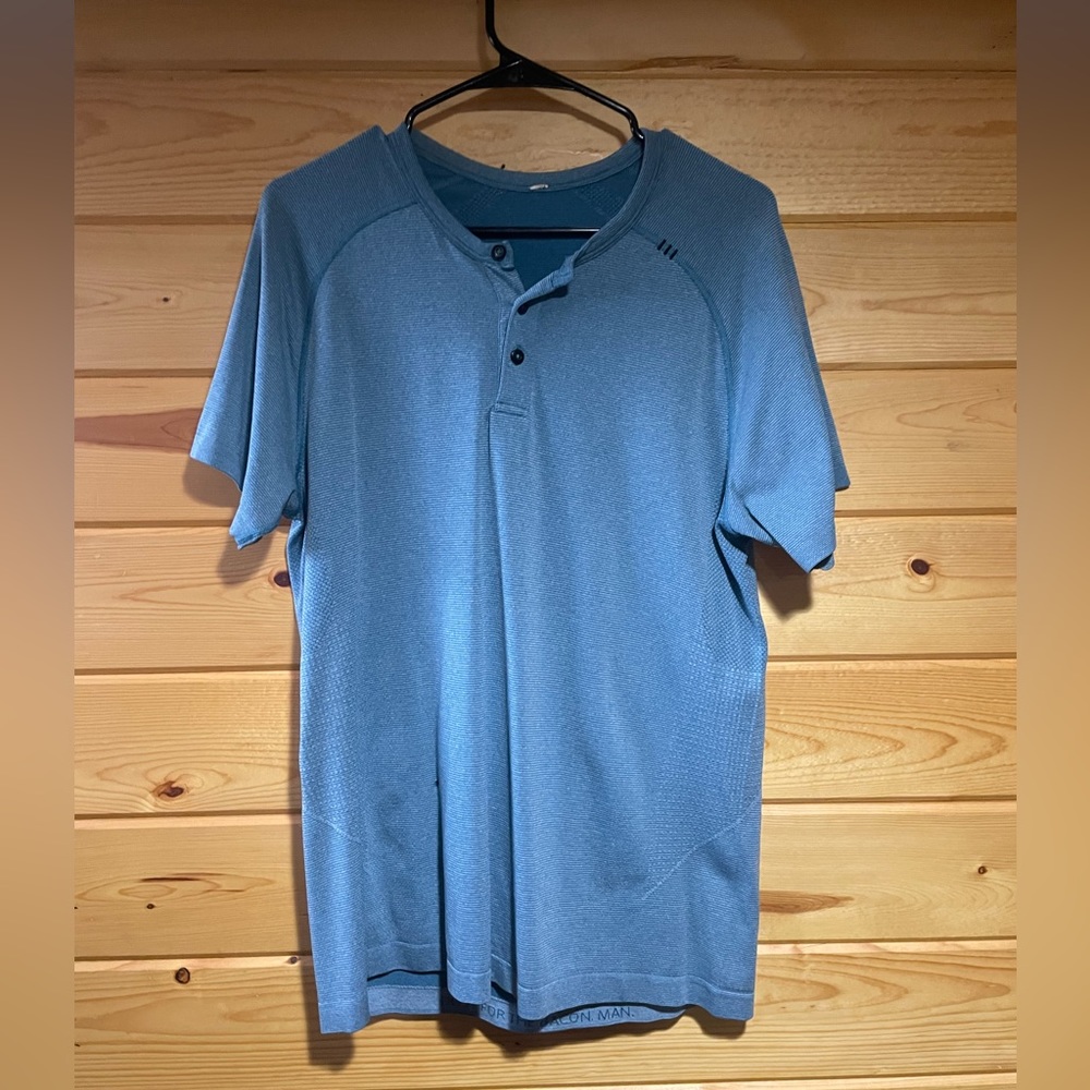 LuLulemon men’s Henley t shirt